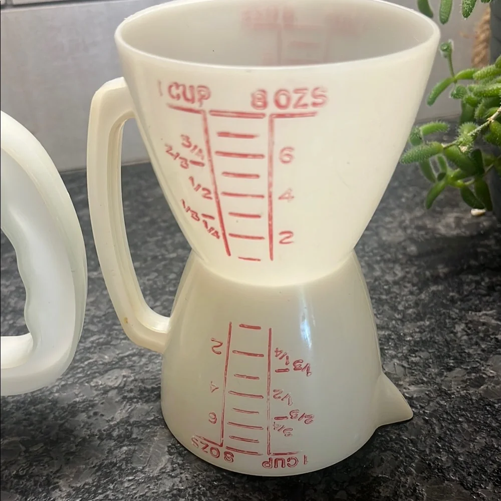 Vintage Tupperware White Mixing Bowl and Measuring Cup Set.  Excellent condition